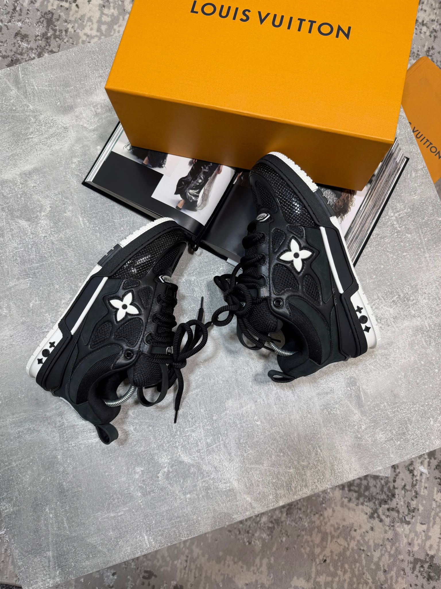 LV skates image 3
