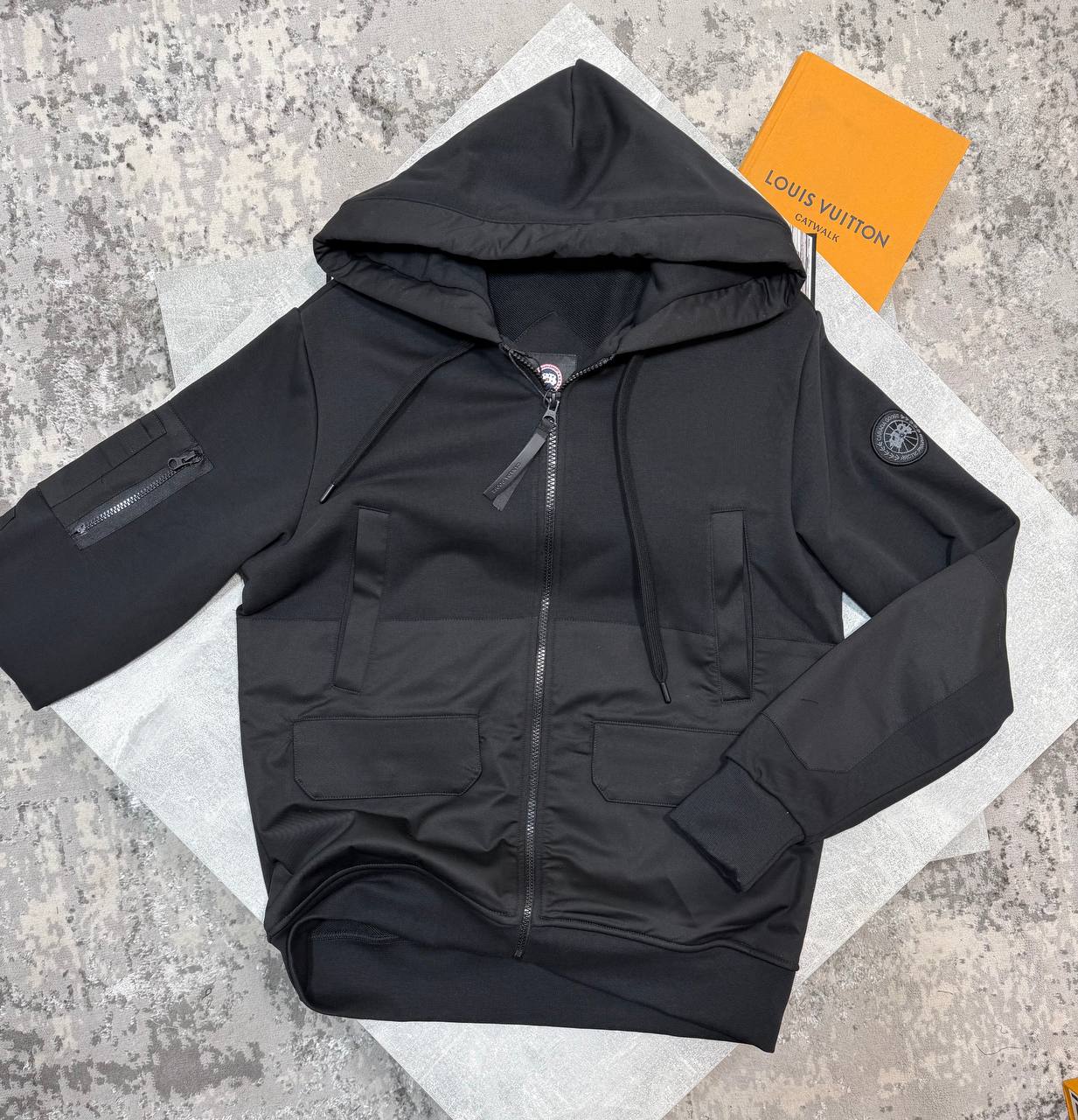Goose Hooded Jacket Black